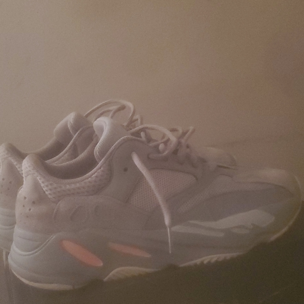 Yeezy - Picture 4 of 4